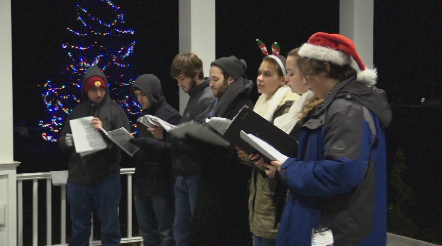 Thumbnail image for Holiday Carols 2016